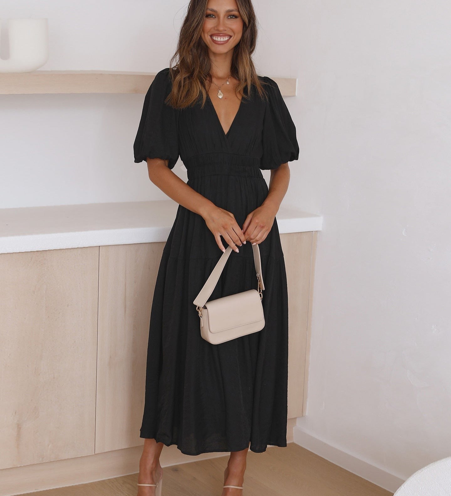 Maxi letní šaty pro ženy s balónovými rukávy – Elegantní styl s výstřihem do V
