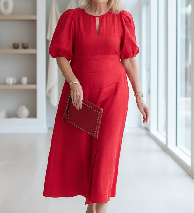 Elegantní dlouhá černá šaty pro ženy - Chic a nadčasové šaty