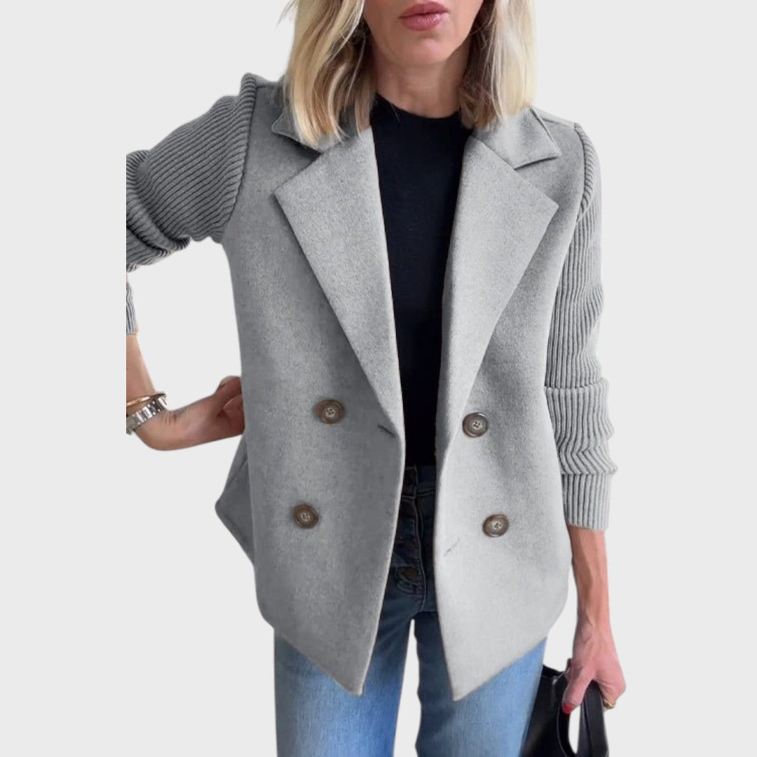 Emma – Elegantní žakett s pletenými rukávy